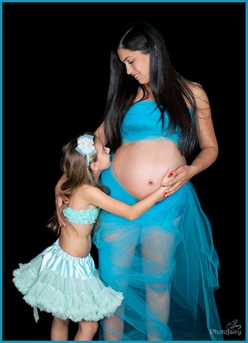 תמונות הריון- אמא וילדה בלבוש טורקיז מהמם